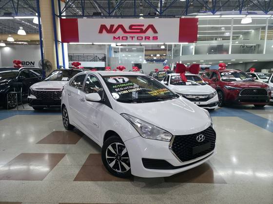 HYUNDAI HB20S 1.6 COMFORT PLUS 16V FLEX 4P AUTOMÁTICO